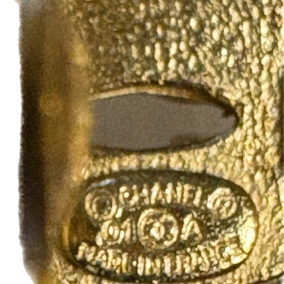 CHANEL Vintage CC earrings featuring multi-colored gemstones - Picture 7 of 7